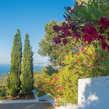Villa Dio Petres Kroustas 외부 사진