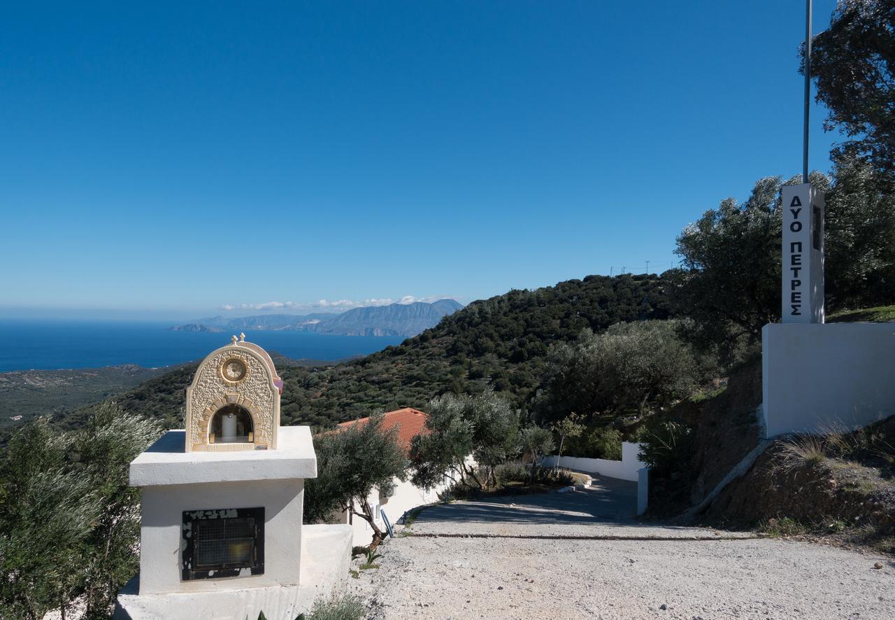 Villa Dio Petres Kroustas 외부 사진