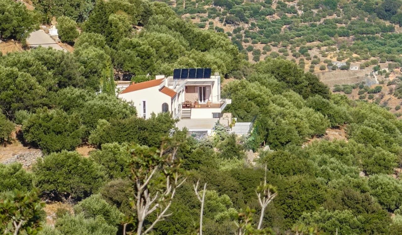 Villa Dio Petres Kroustas 외부 사진