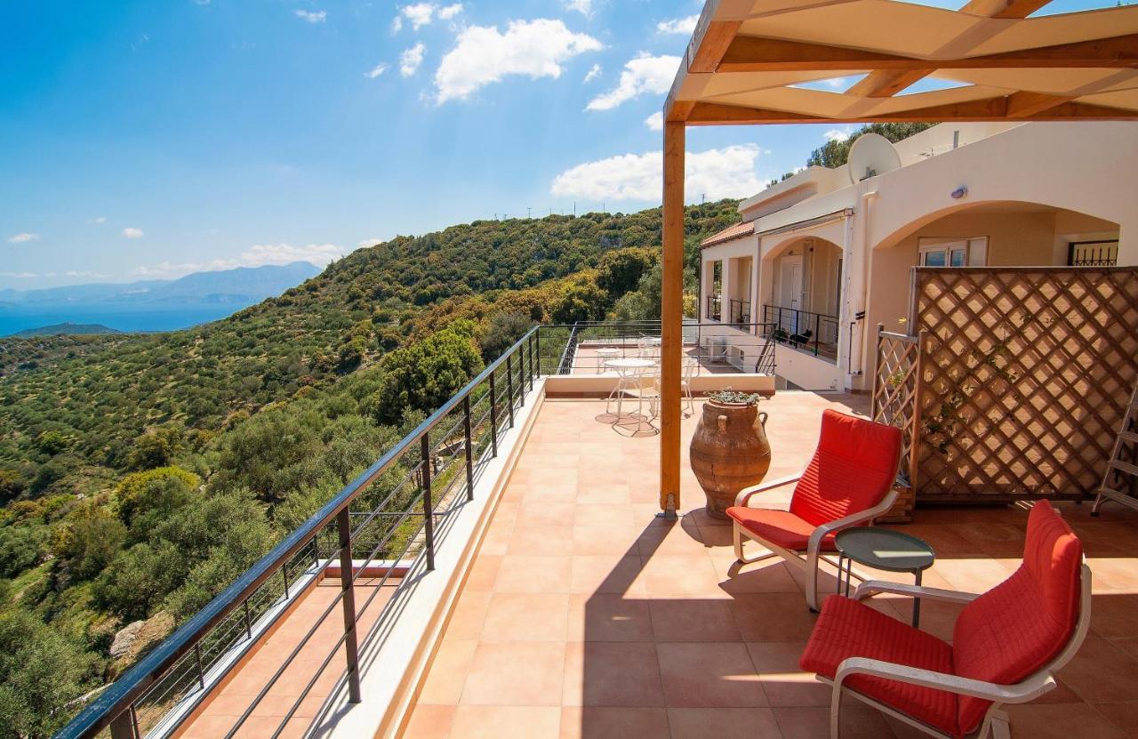 Villa Dio Petres Kroustas 외부 사진
