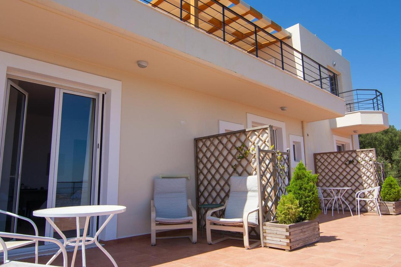 Villa Dio Petres Kroustas 외부 사진
