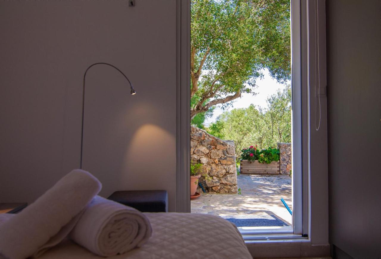 Villa Dio Petres Kroustas 외부 사진